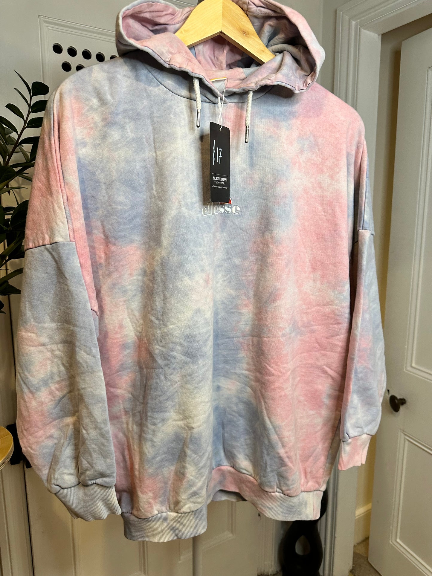 Ellesse Rainbow Wash Hoodie - Women’s Medium Relaxed Fit