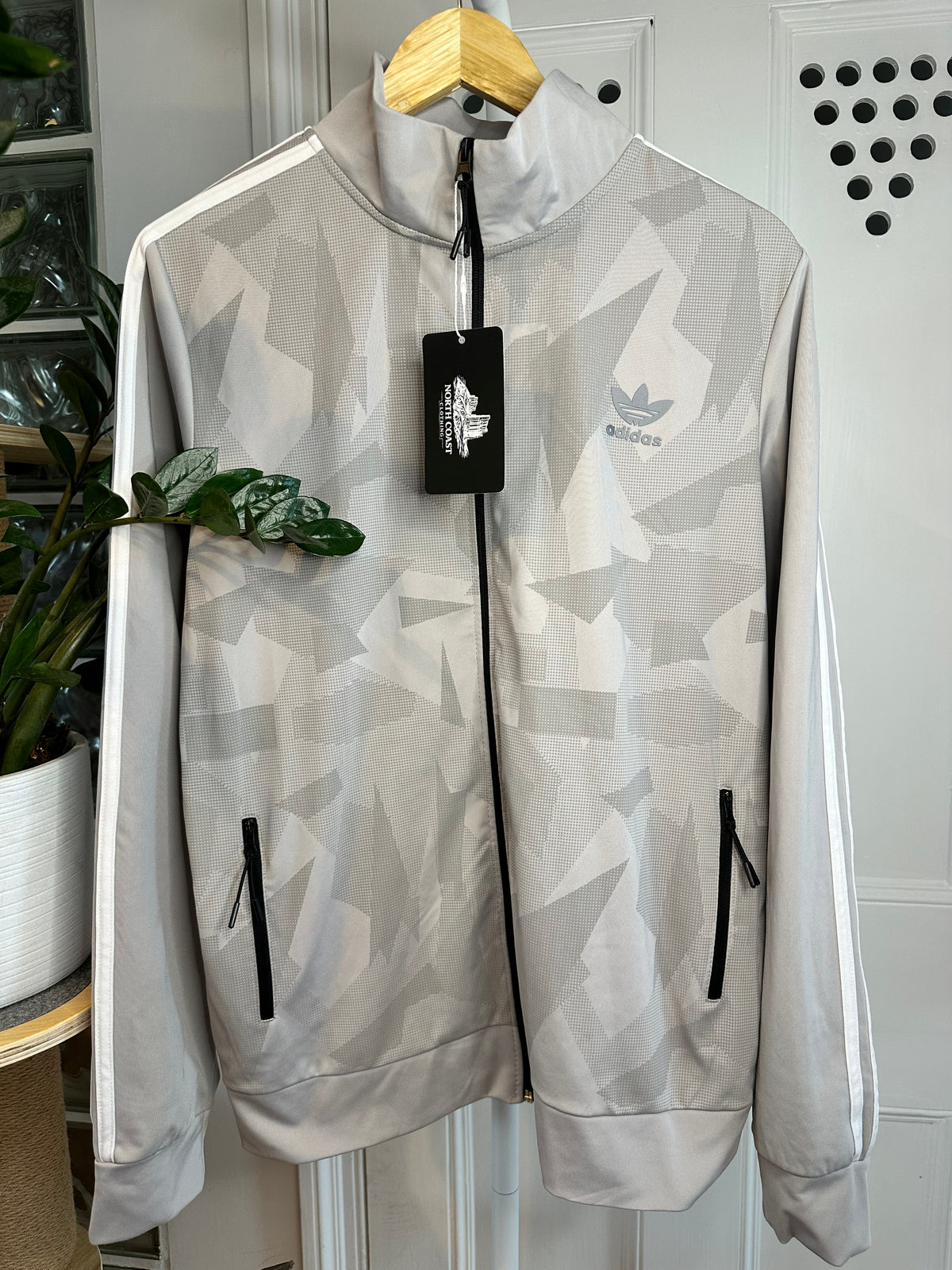 Adidas Originals Men’s Graphic Track Jacket – Grey/White – Size L