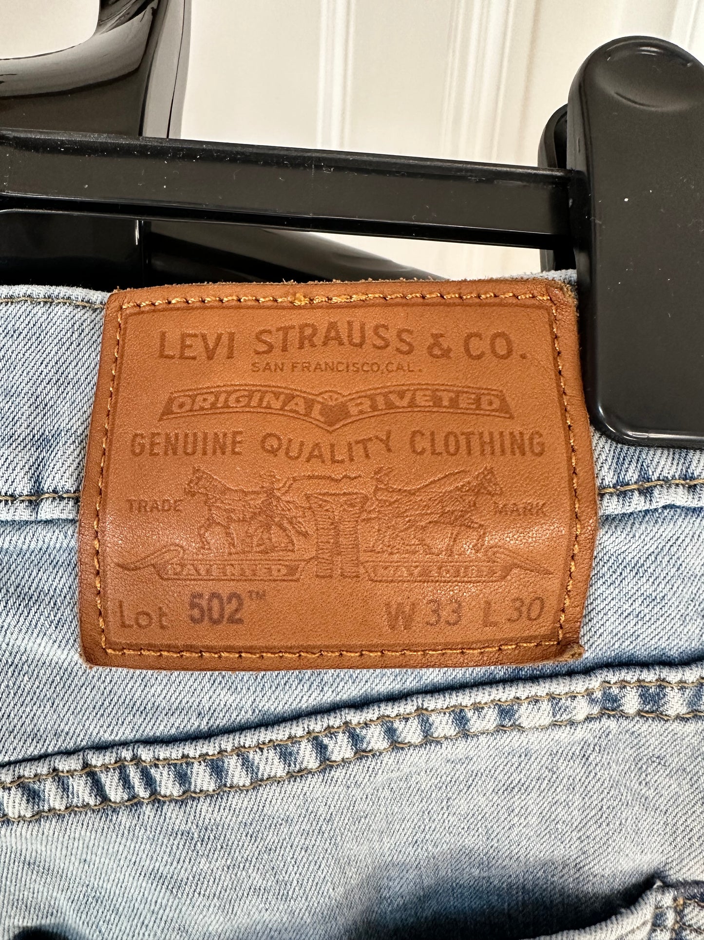 Levi’s Light Wash Jeans - W33 x L30