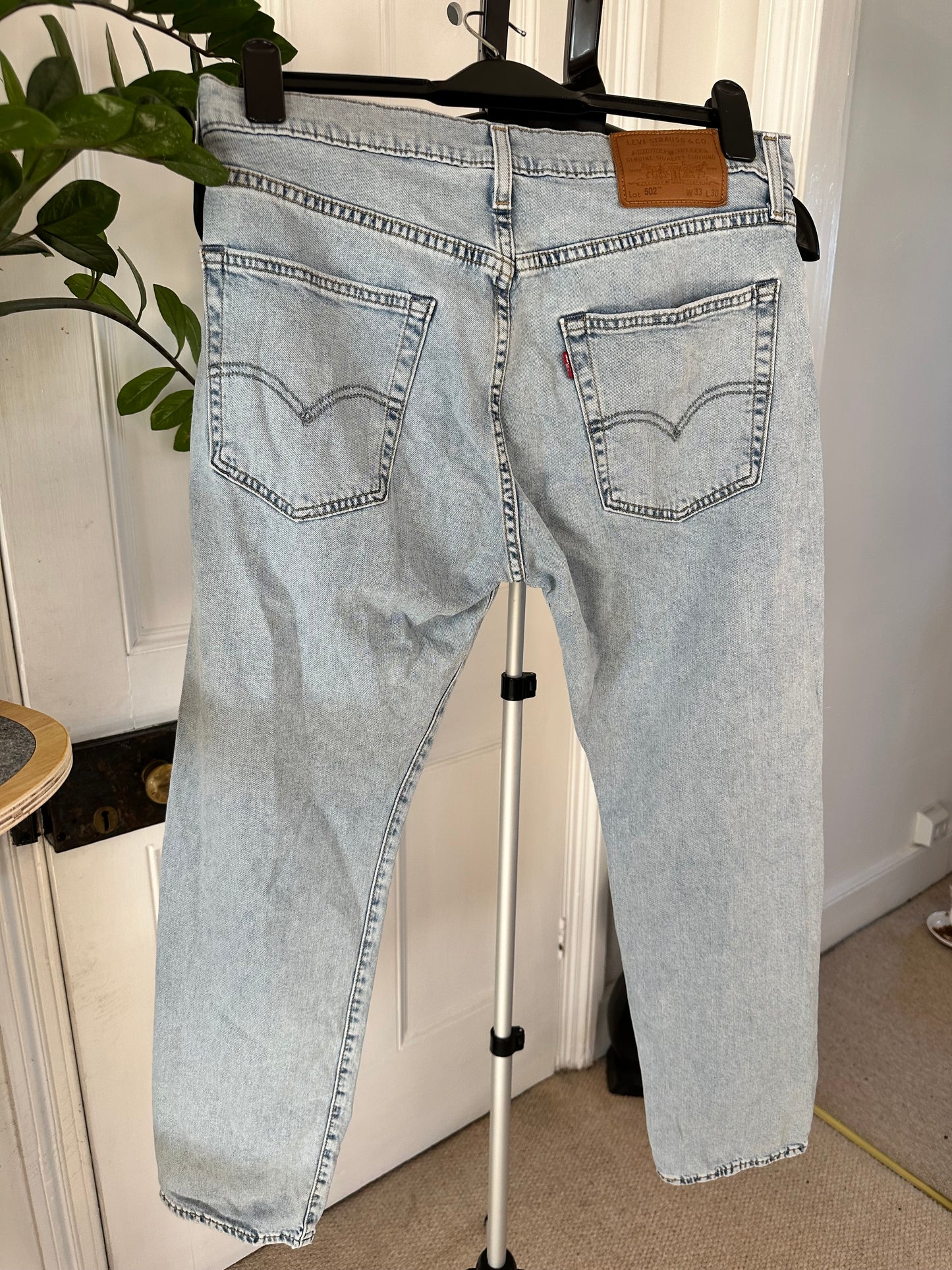 Levi’s Light Wash Jeans - W33 x L30