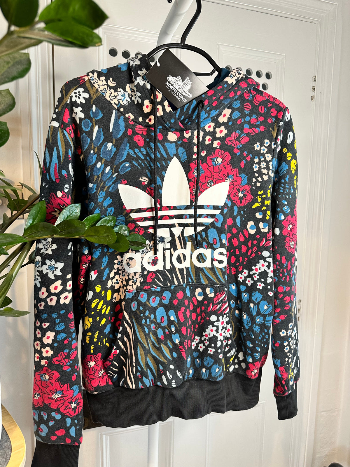 Adidas Originals Women’s All-Over Floral Trefoil Hoodie – Black/Multi – UK 8