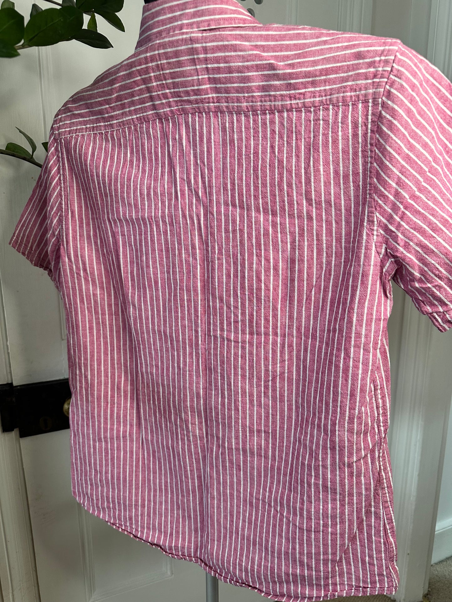 Men’s Medium Linen Shirt - Deep Pink and White Summer Classic