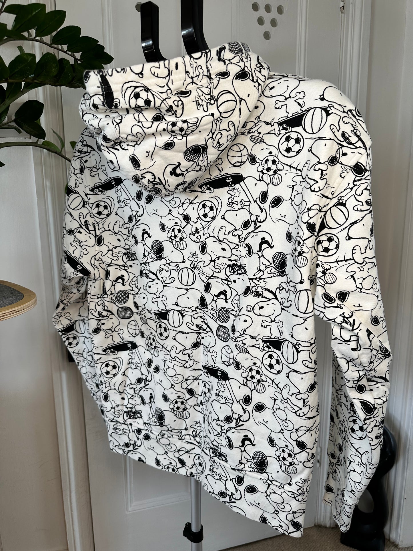 Levi’s x Snoopy Hoodie Women’s XS Loose-fit