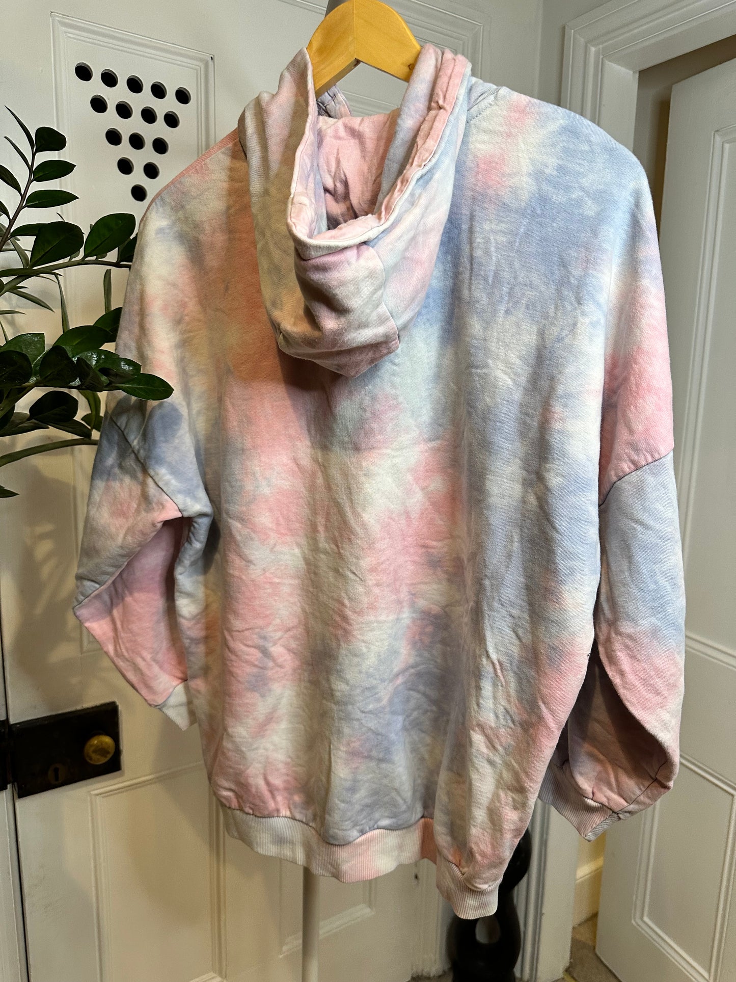 Ellesse Rainbow Wash Hoodie - Women’s Medium Relaxed Fit
