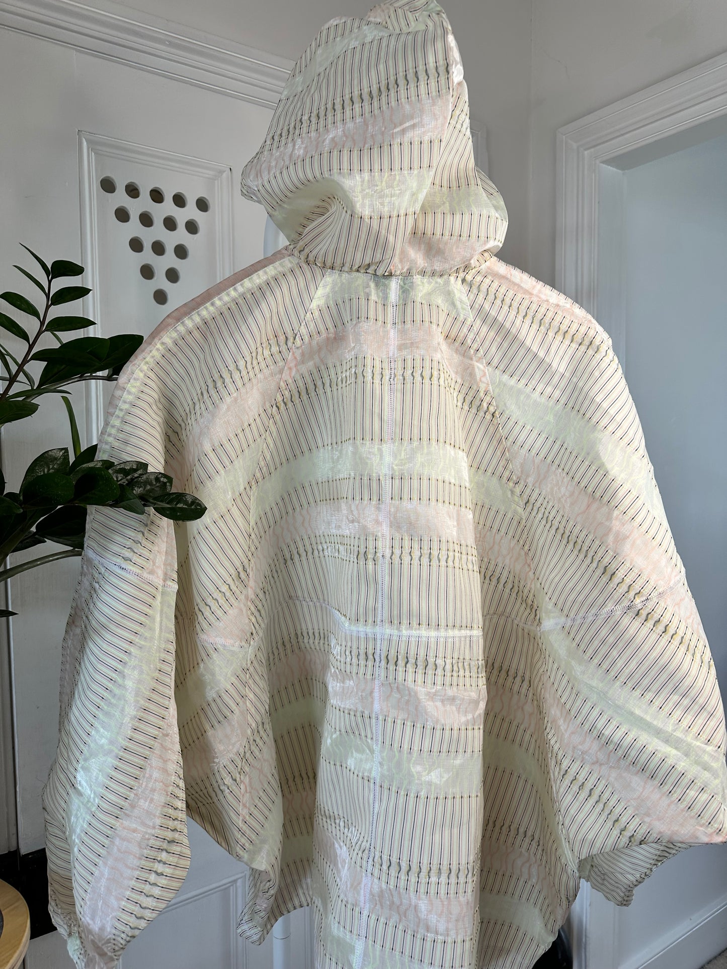 Nike JV (Johanna Schneider) Hooded Jacket Windbreaker – Size L Oversized – BNWT