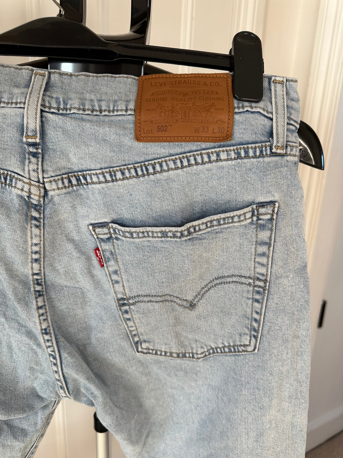 Levi’s Light Wash Jeans - W33 x L30