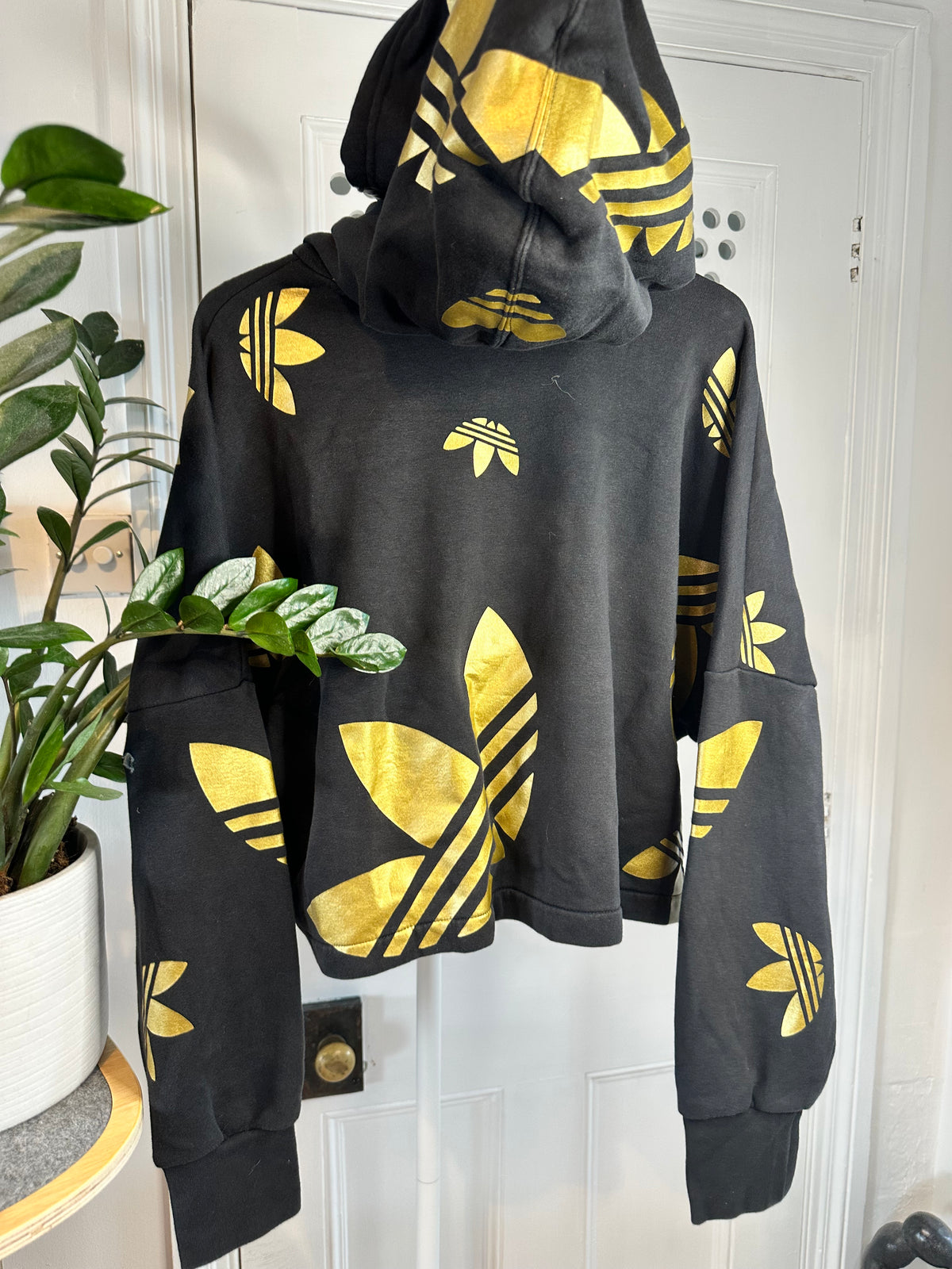 Adidas Originals Cropped Batwing Trefoil Hoodie – Black & Gold – UK 10