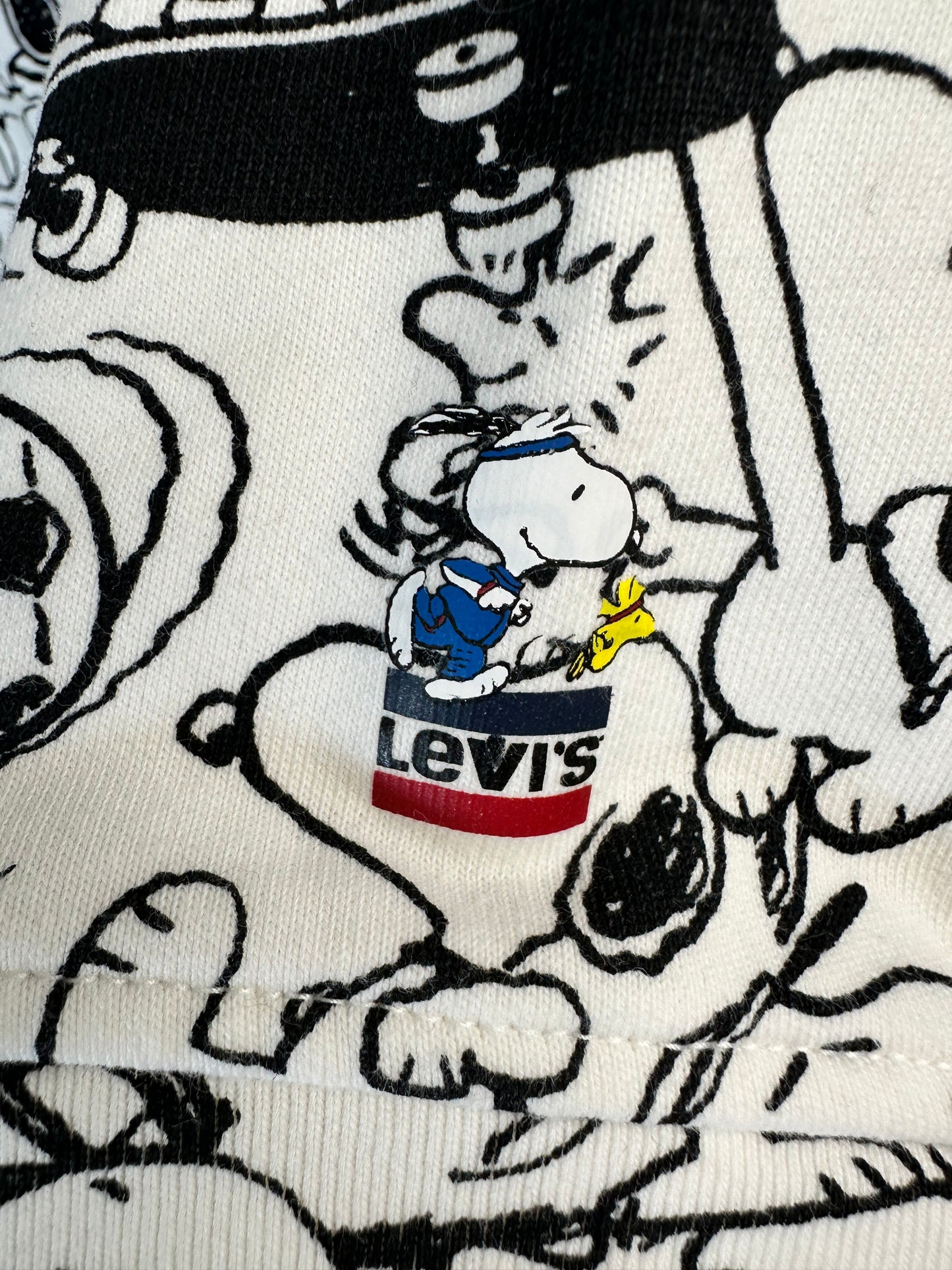 Levi’s x Snoopy Hoodie Women’s XS Loose-fit