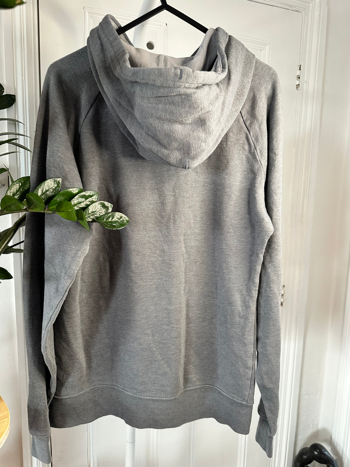 The North Face Women’s Grey Graphic Hoodie – Size M