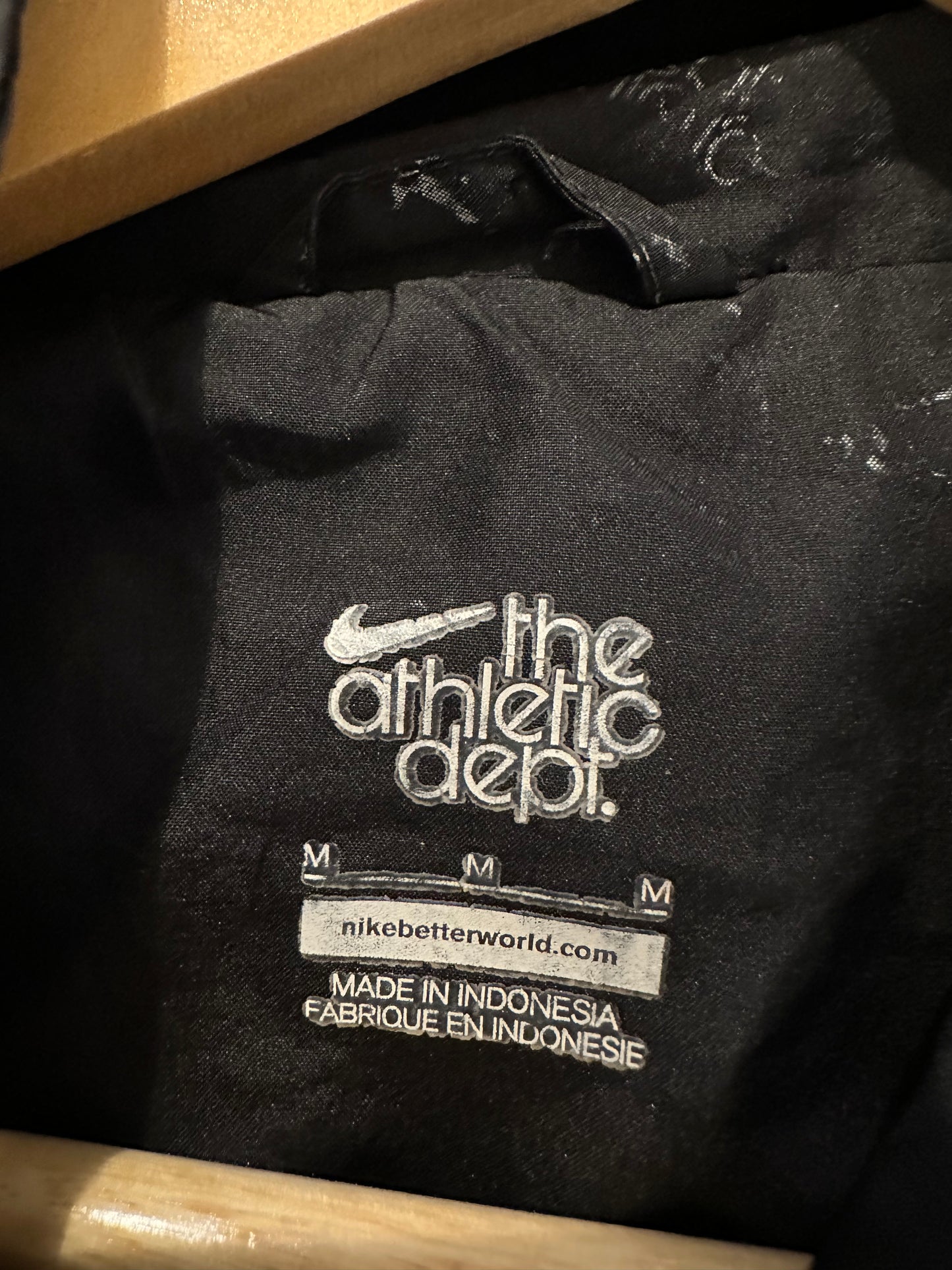 Nike Track Jacket Windbreaker Size Medium.