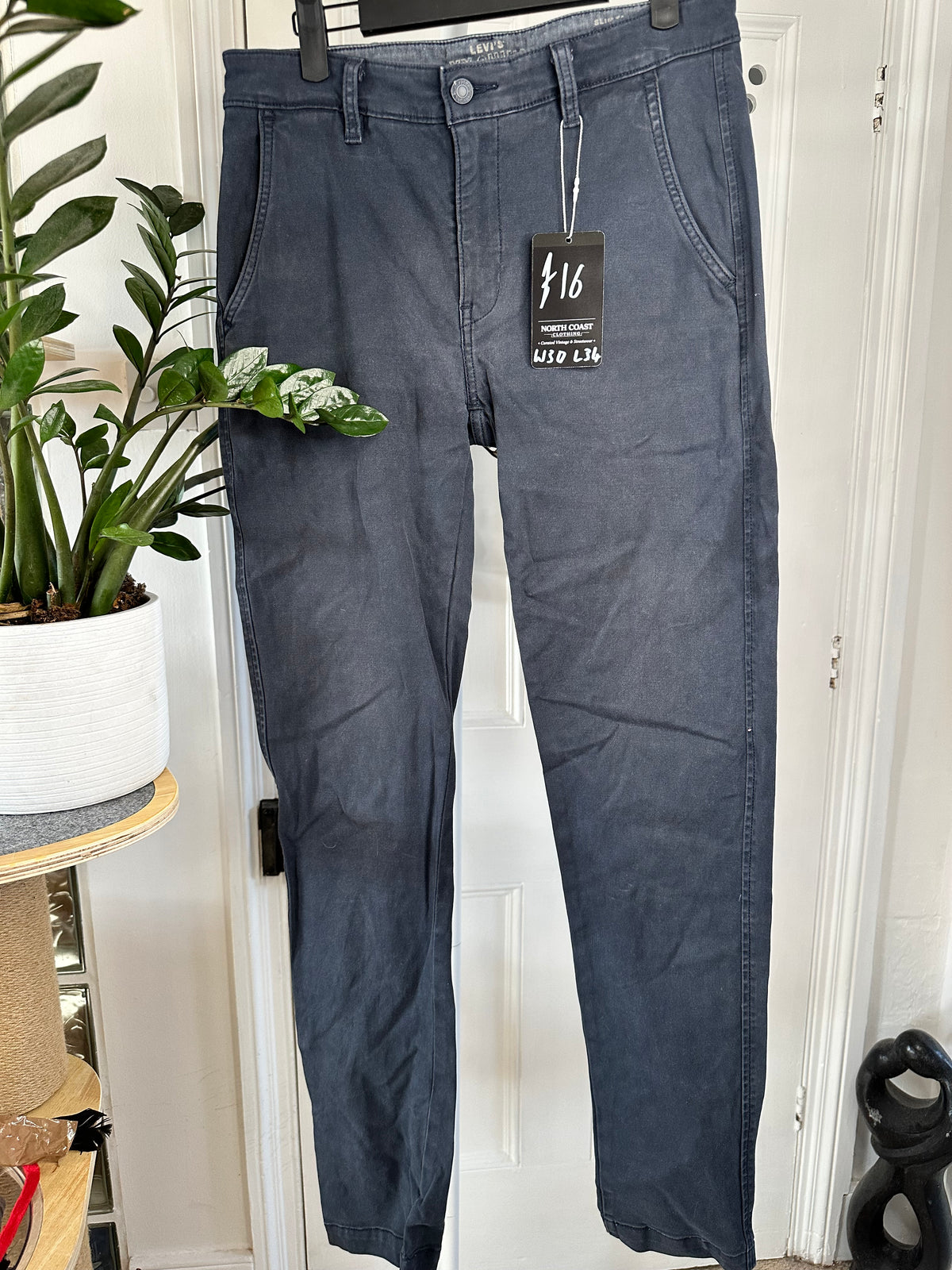 Levi’s XX Chino Slim Taper Trousers – Washed Black – W30 L34