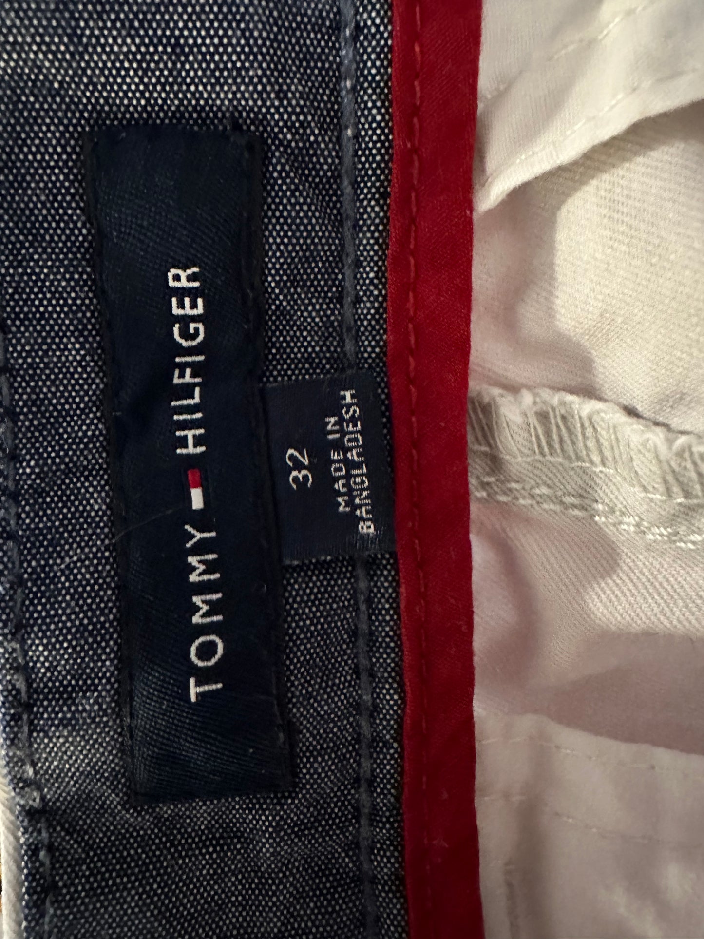 Tommy Hilfiger Beige Chino Shorts - 32 Waist