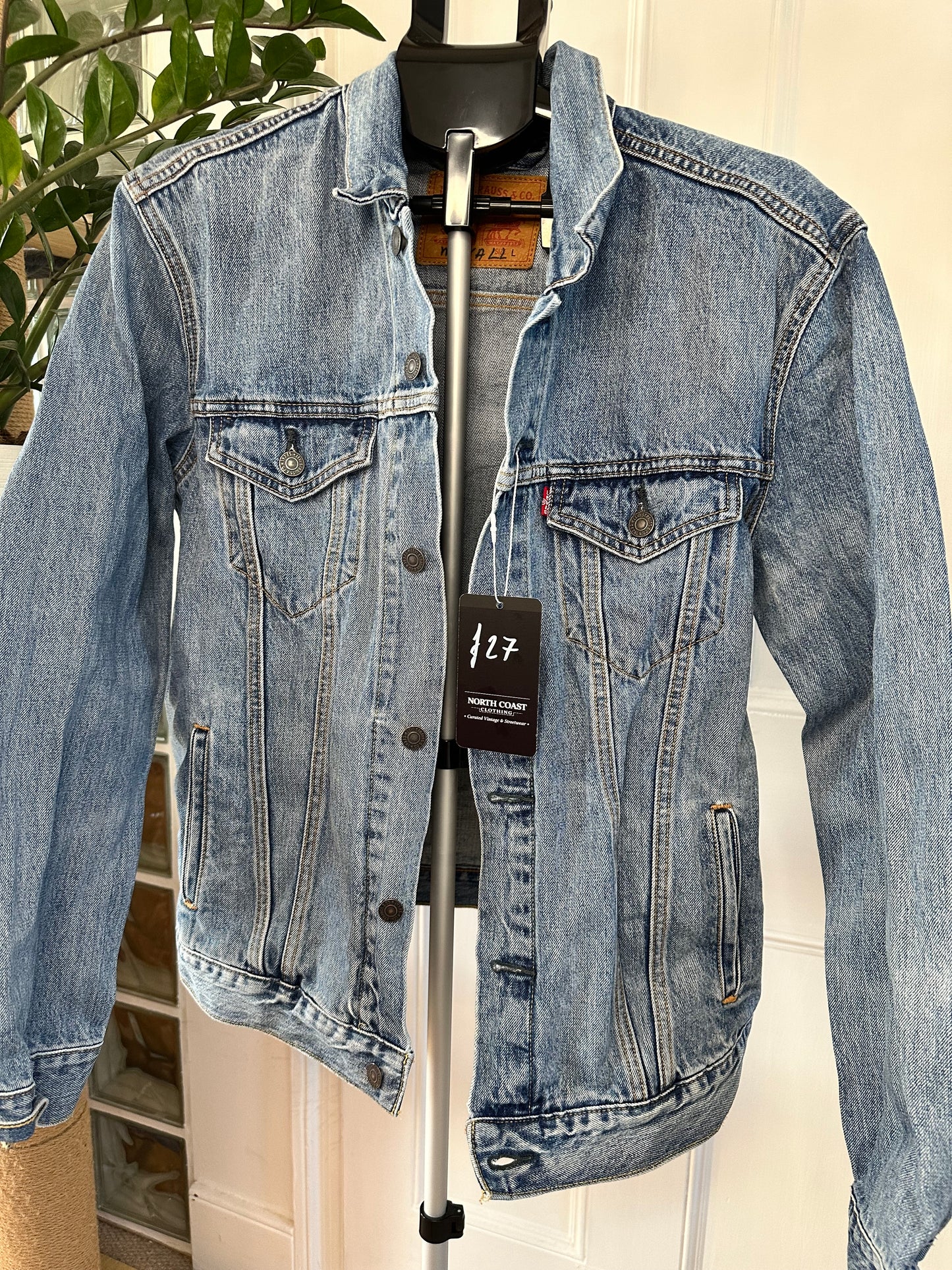Levi’s Denim Jacket Women’s Large