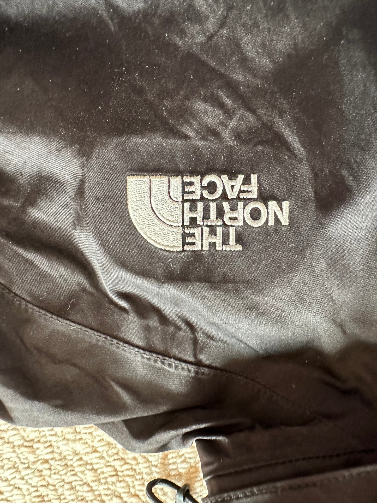 The North Face HyVent Jacket in Black Women’s size Small