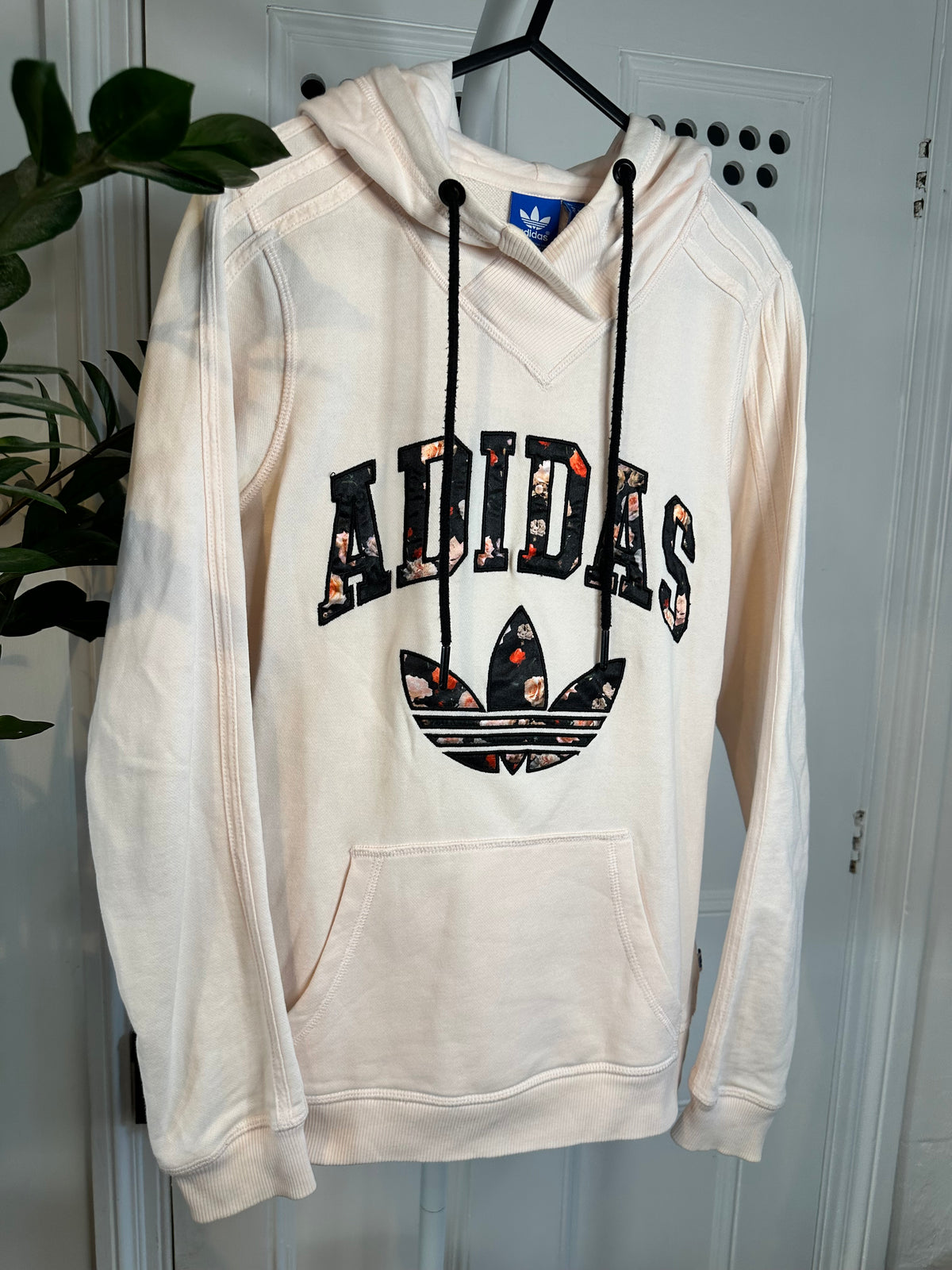 Adidas Originals Floral Appliqué Trefoil Hoodie – Cream – UK 10