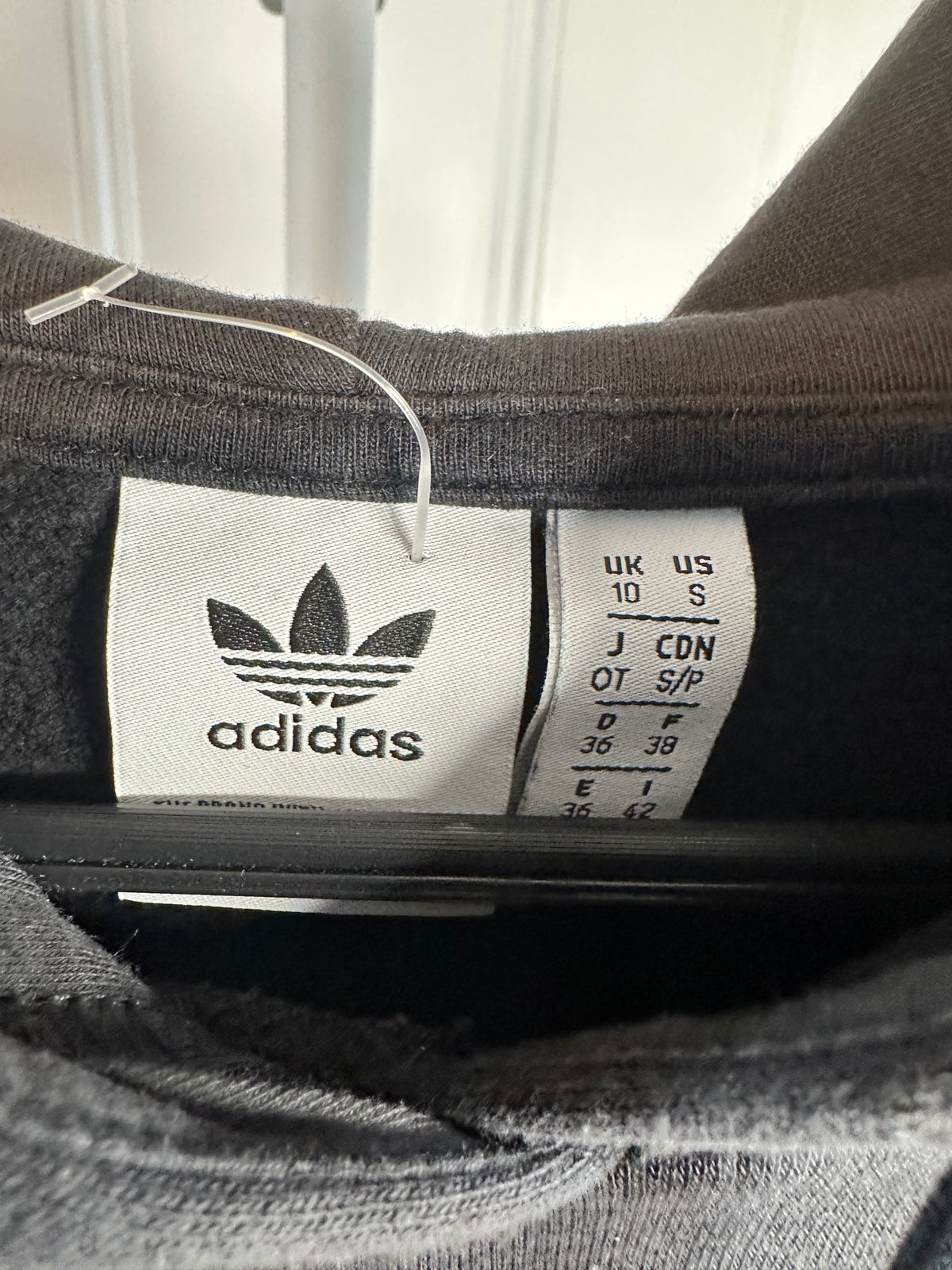 Adidas Originals Cropped Batwing Trefoil Hoodie – Black & Gold – UK 10