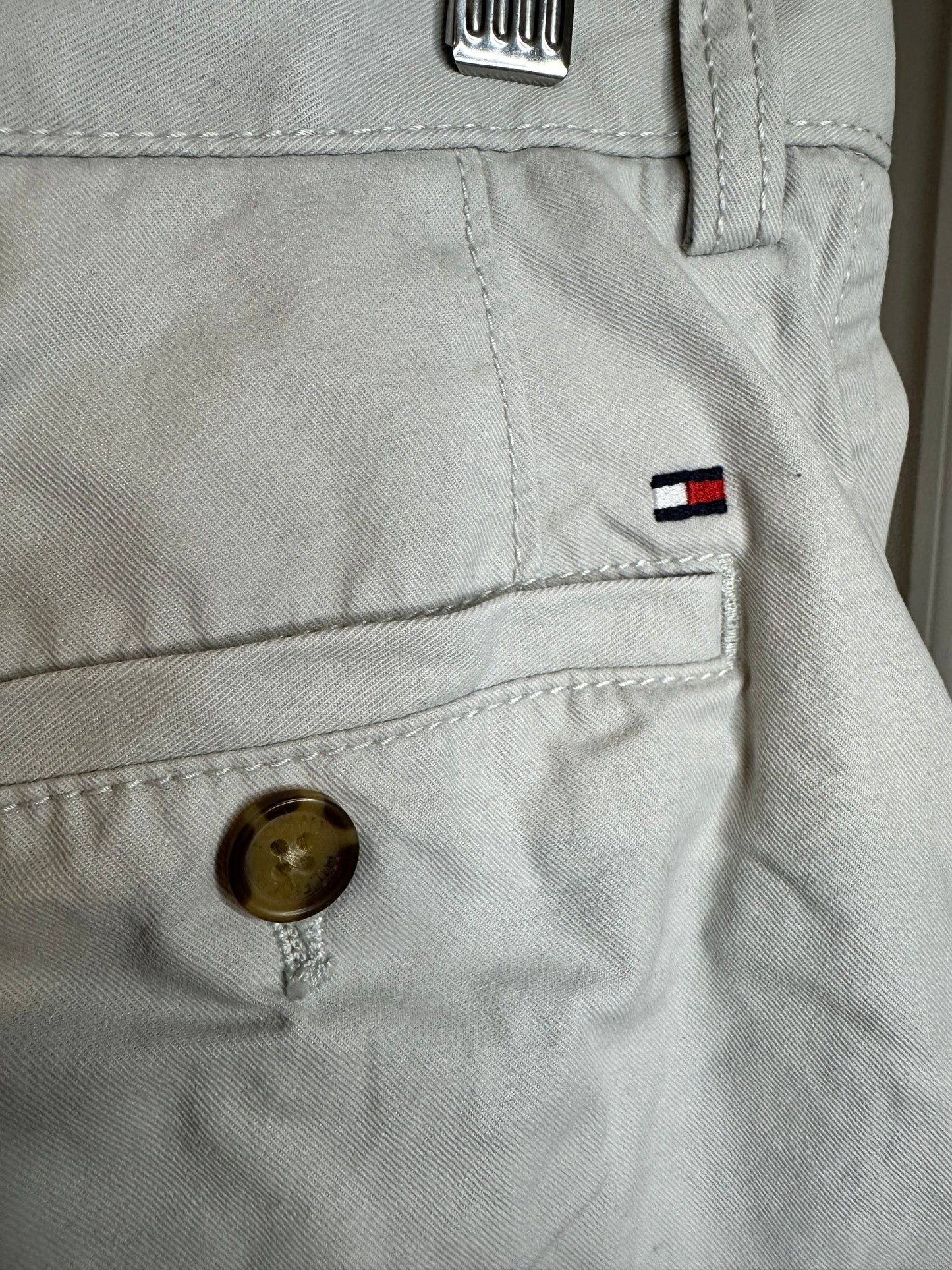 Tommy Hilfiger Beige Chino Shorts - 32 Waist