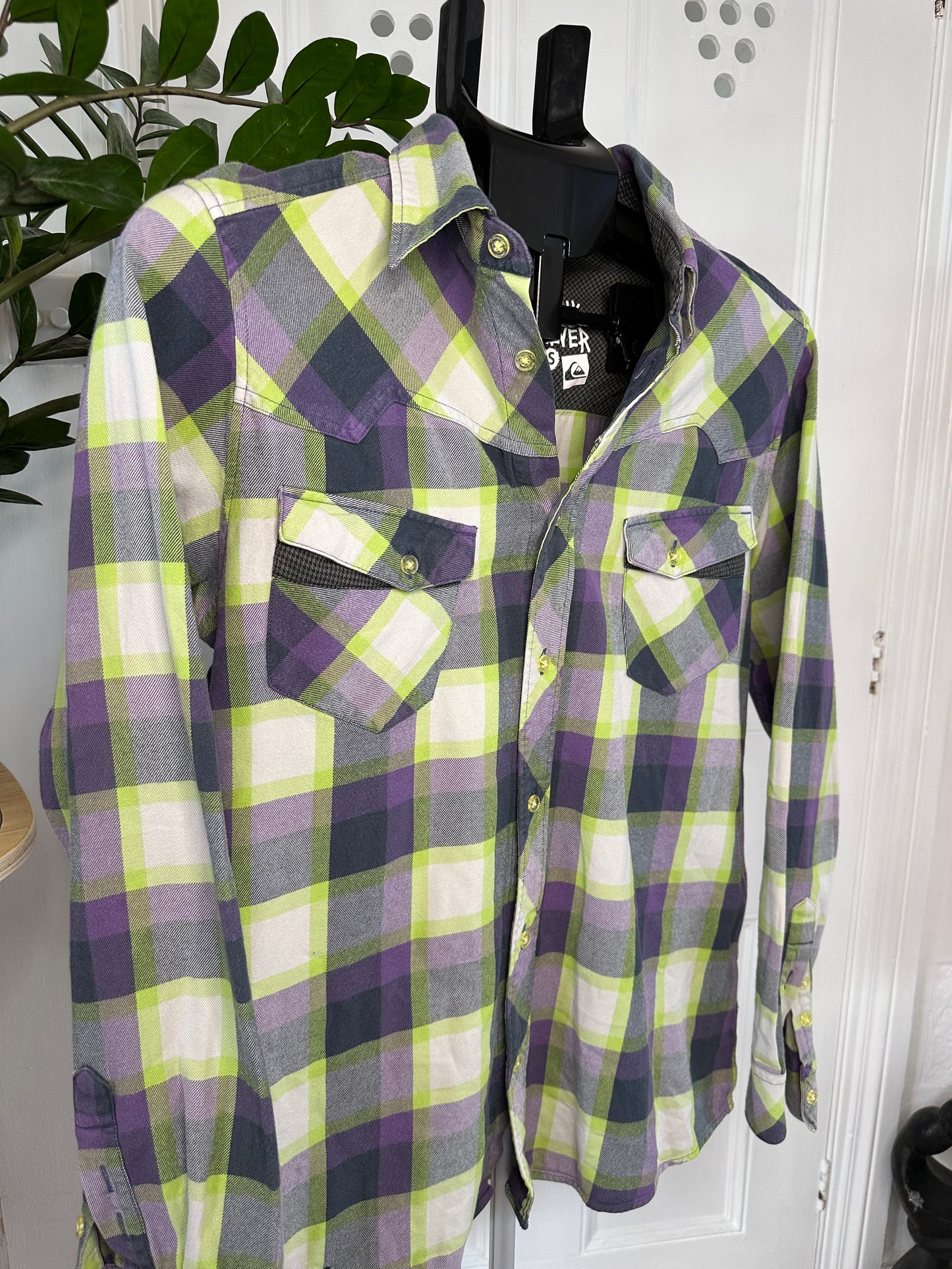 Quiksilver Shirt Men’s Small Purple White Check