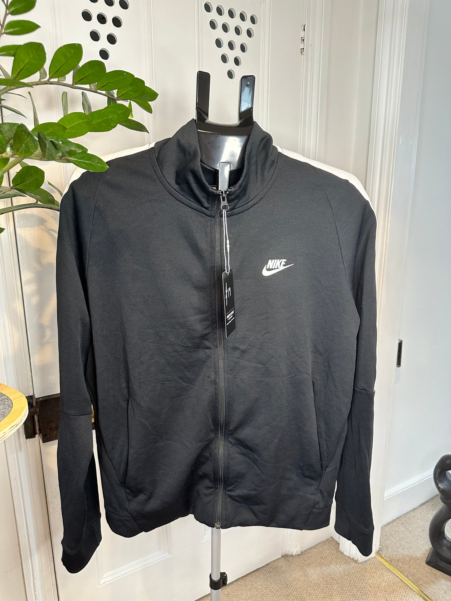 Nike Full Zip Black Track Jacket in Men’s Large