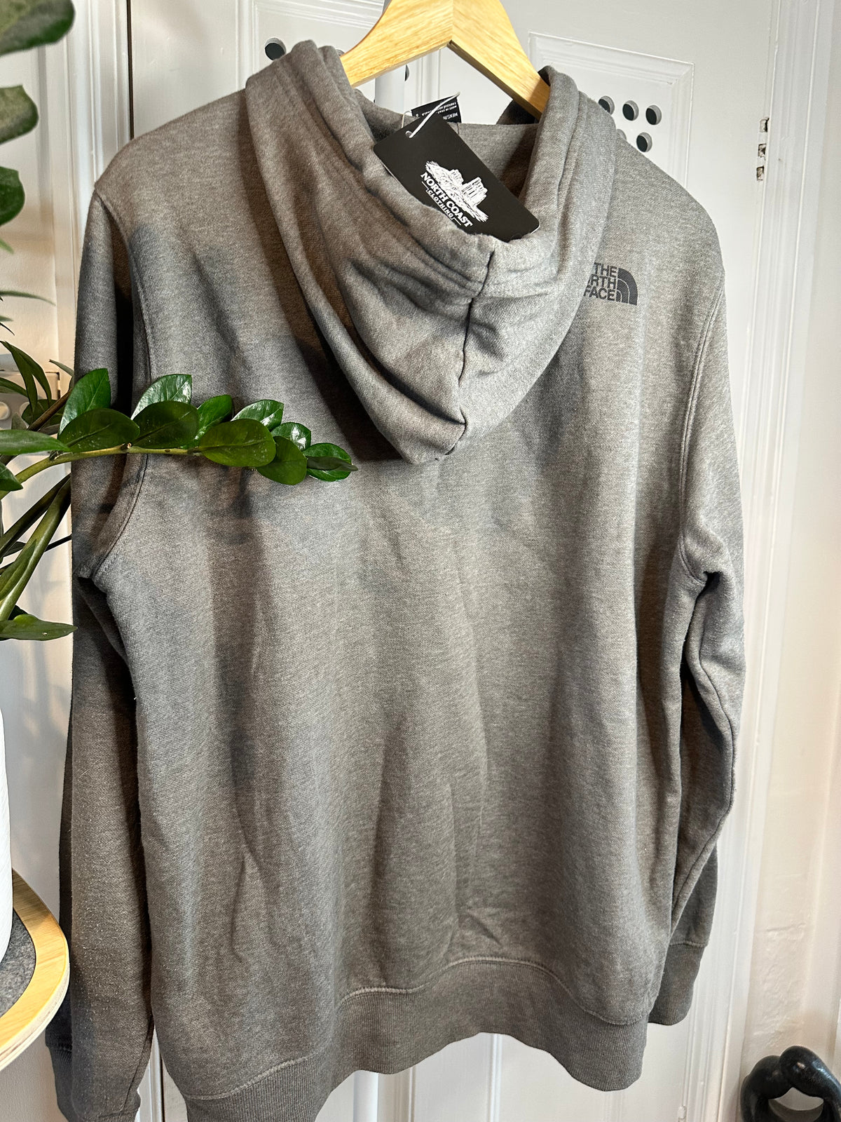 The North Face Bear Graphic Hoodie – Grey – Men’s Large