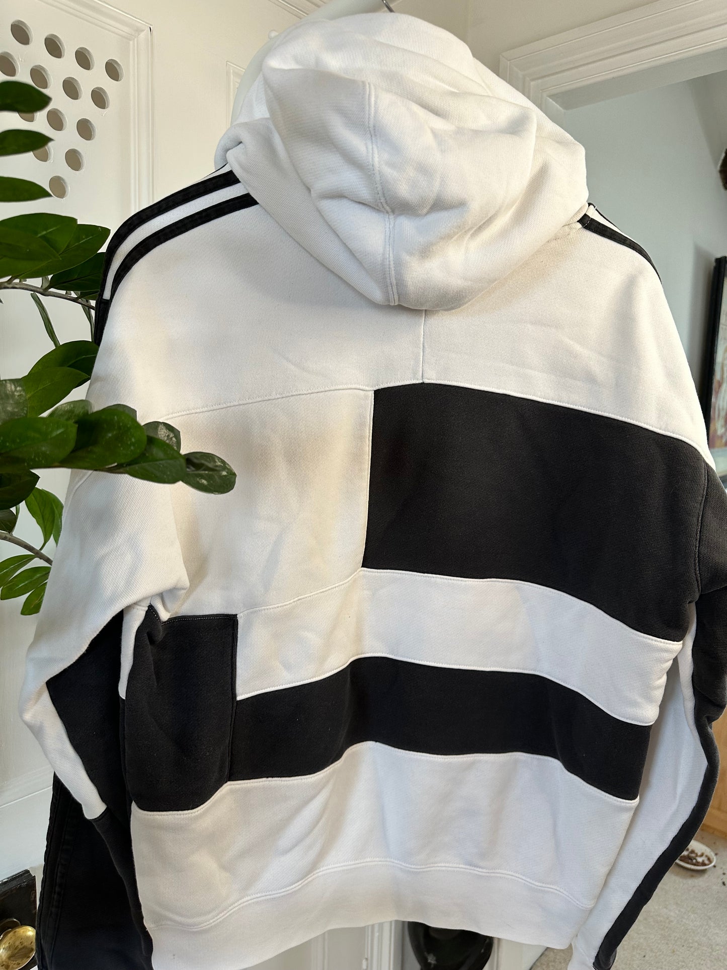 Adidas Originals Black & White Colourblock Hoodie – Trefoil Logo – Size S/M