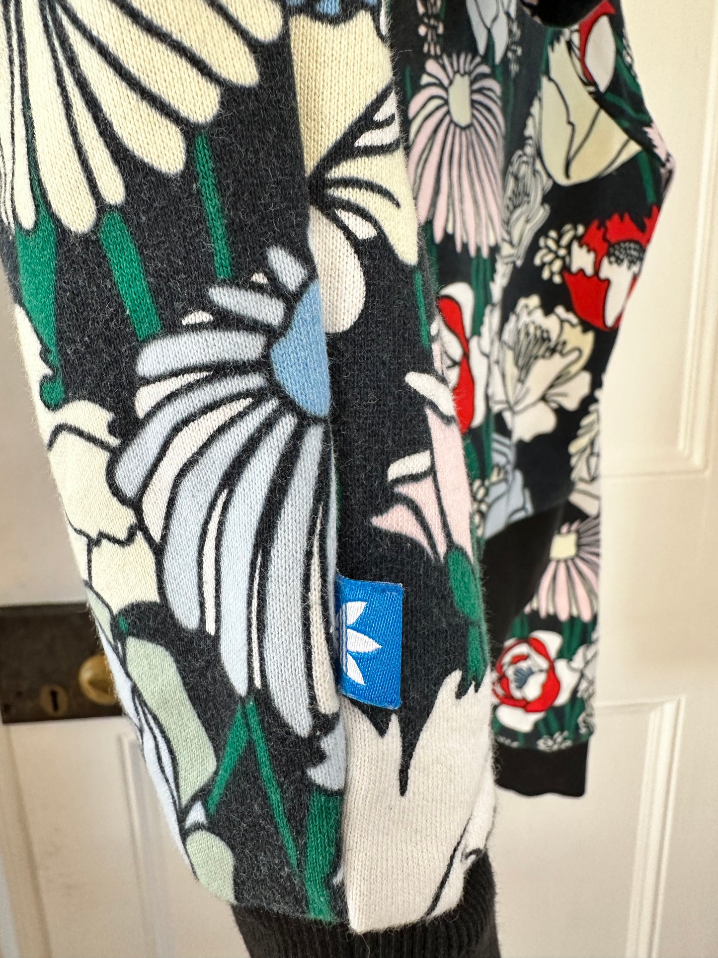 Adidas Flower Design Cropped Hoodie Women’s XS