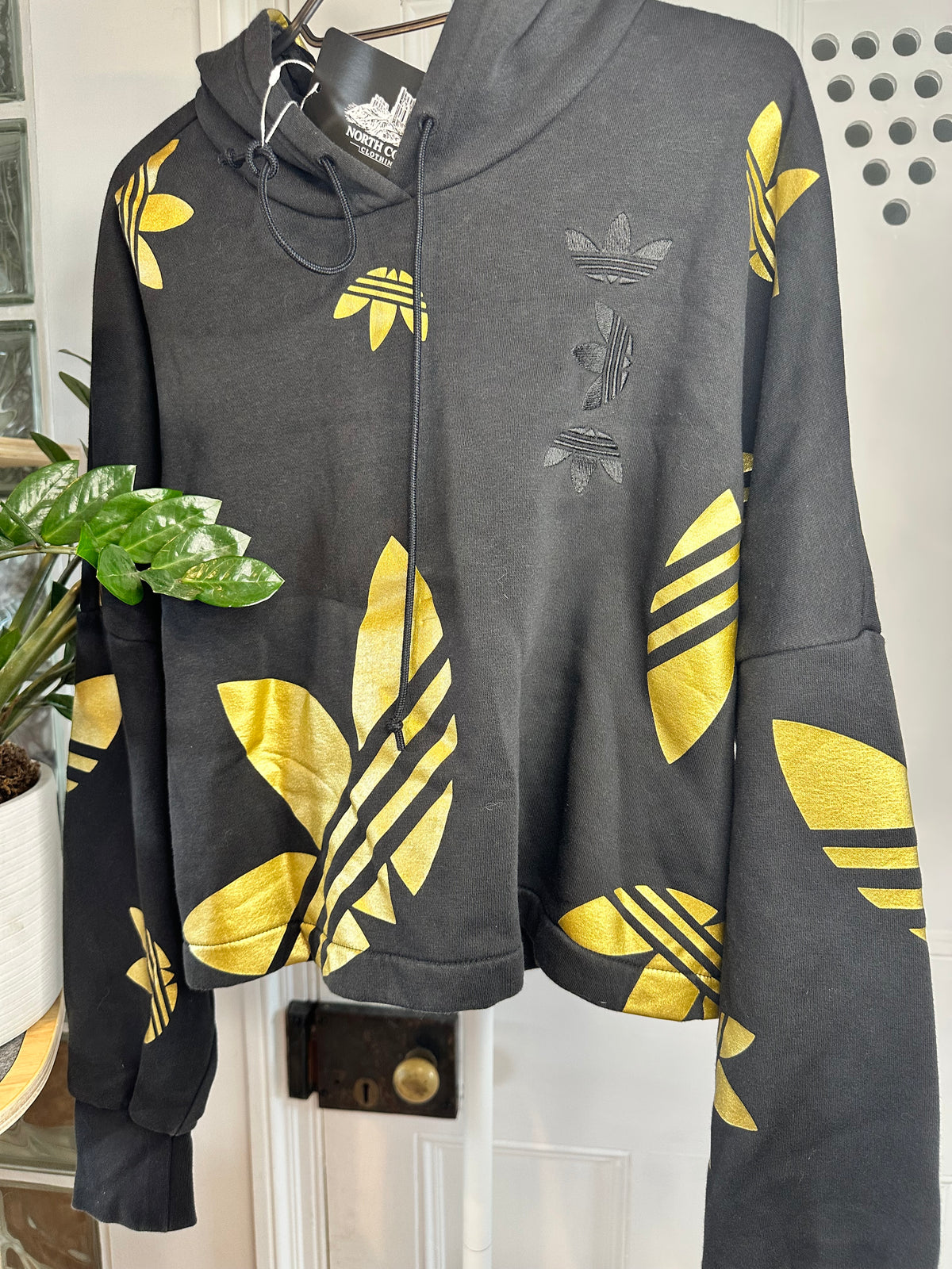 Adidas Originals Cropped Batwing Trefoil Hoodie – Black & Gold – UK 10