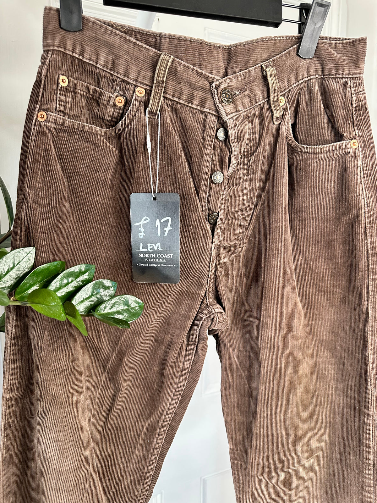 Levi’s 551Z Authentic Straight Corduroy Trousers – Brown – W30 L32