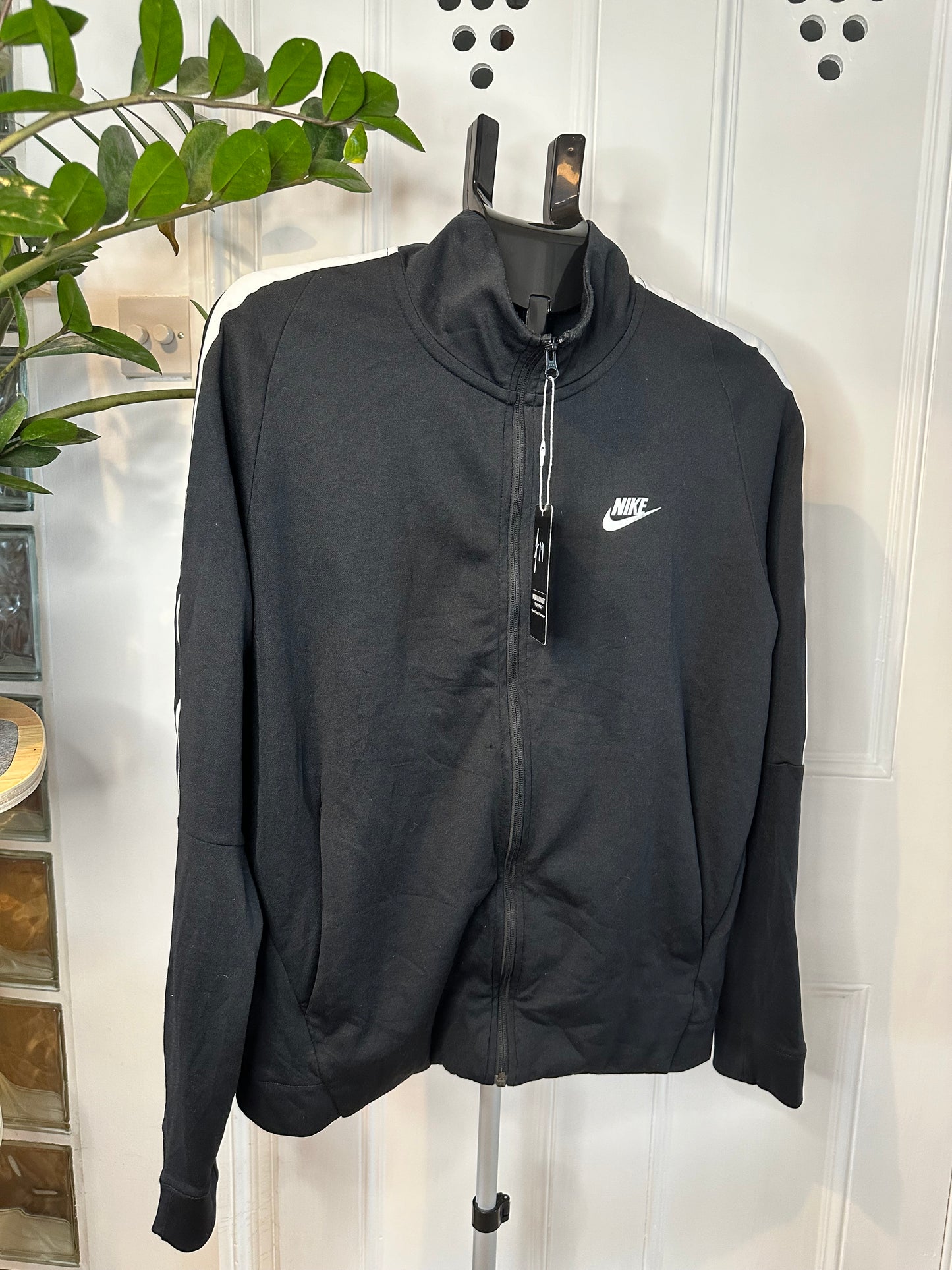 Nike Full Zip Black Track Jacket in Men’s Large